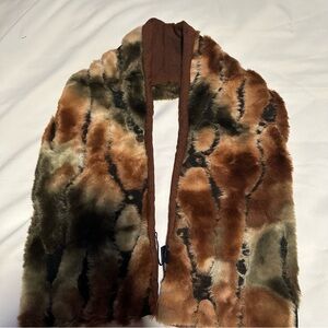 Elegant Faux Fur Scarf in Earthy Tones new without tags made in Italy